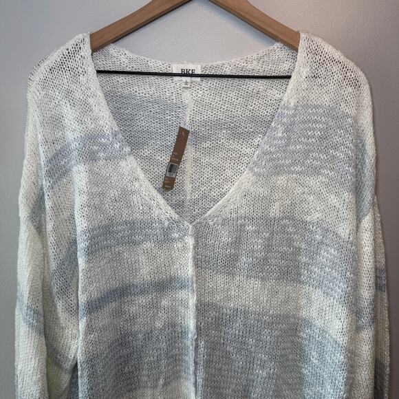 BKE Women's Blue Cream Striped Pullover Knit Sweater Top Size Large - Picture 2 of 6
